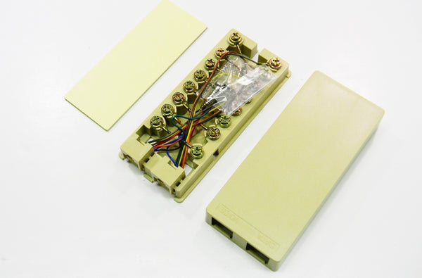 Datcom Realm RJ45 (8P8C) ivory dual surface baseboard jack