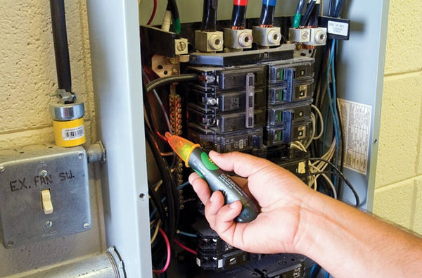 GT-11 Greenlee voltage detector