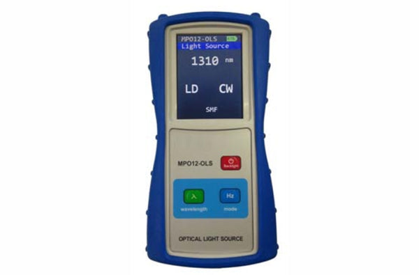 Datcom Realm MPO power meter and light source.