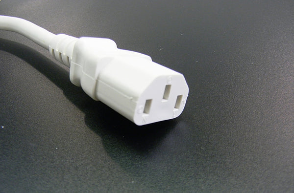 Datcom Realm NEMA 5-15P to IEC-60320 C13 white power cord x 6 feet