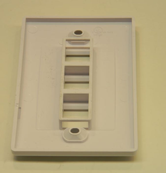 Datcom Realm 3 port keystone wall mount faceplate white